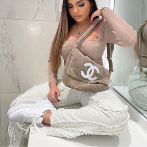 Also available in brown